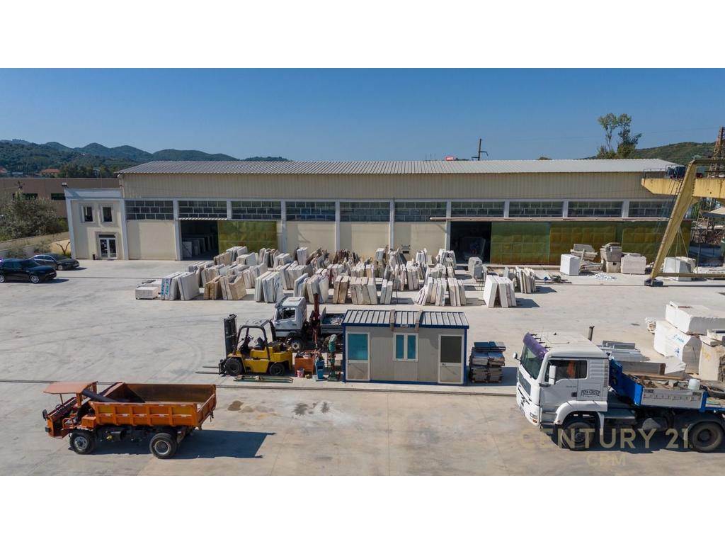Shitet Kapanon Industrial në Autostradën Tiranë–Durrës, km 13 (Vorë)