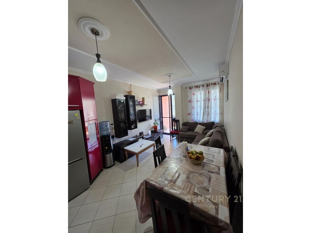 SHITET APARTAMENT 1+1 PRANE MIAMI BEACH,GOLEM!