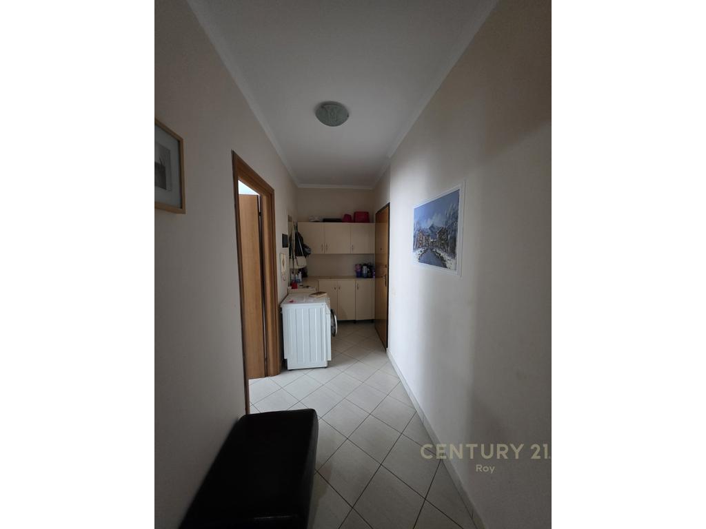 SHITET APARTAMENT 1+1 PRANE MIAMI BEACH,GOLEM!
