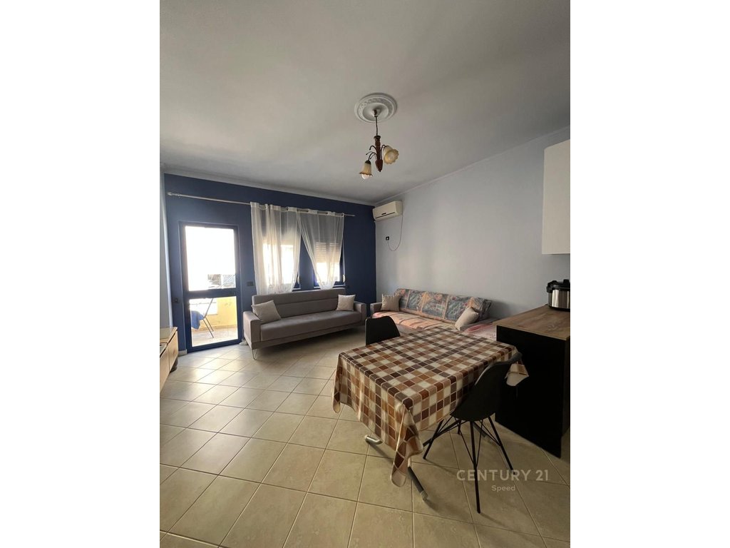 Apartament per shitje  1+1 në plazhin e Golemit!