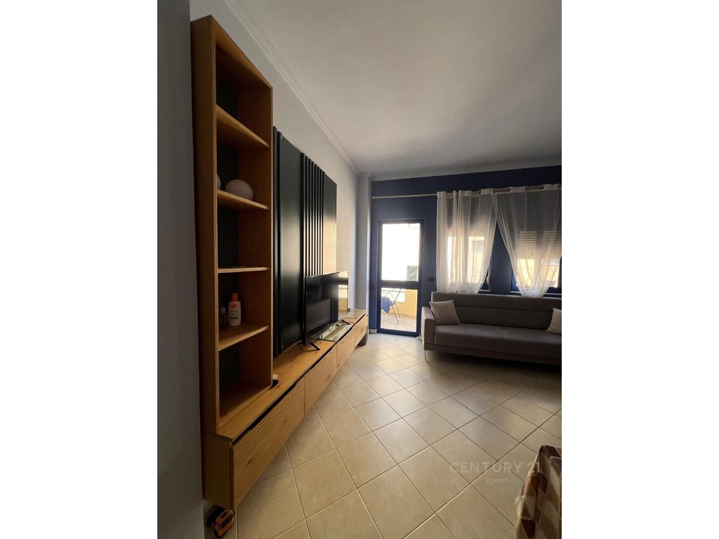 Apartament per shitje  1+1 në plazhin e Golemit!