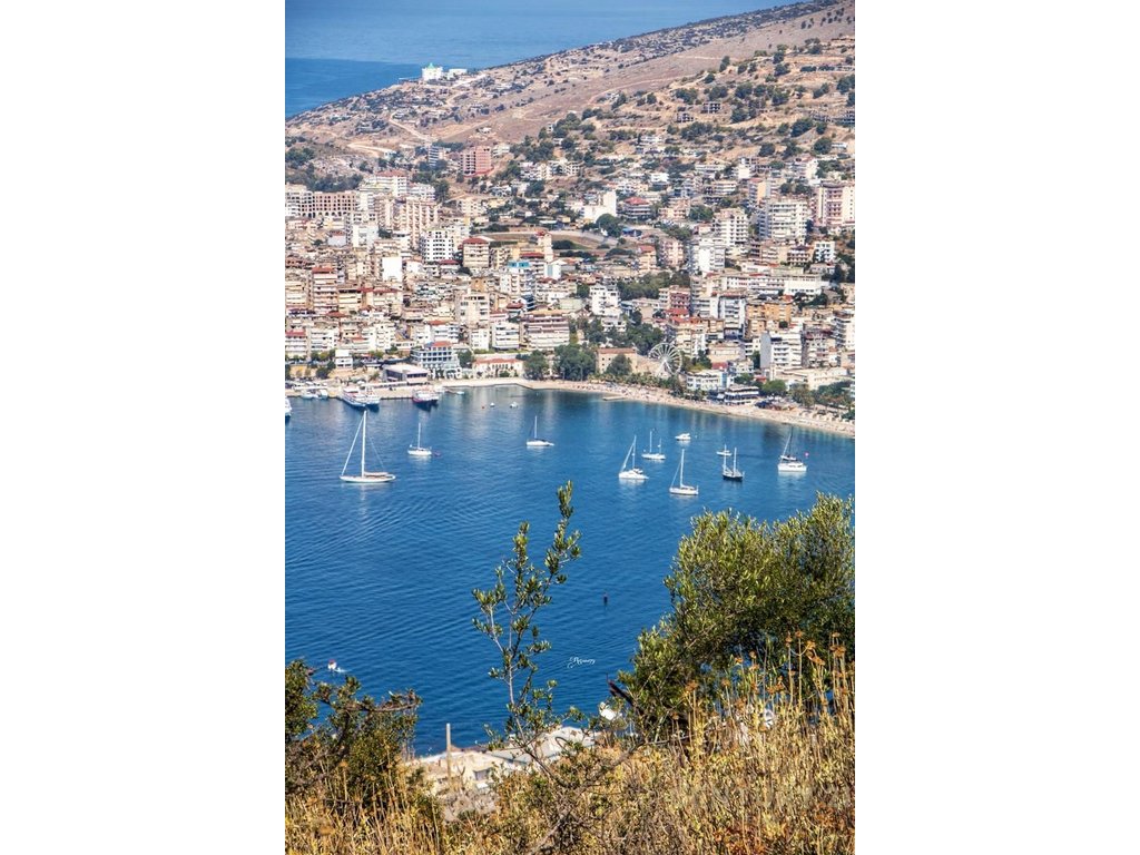 SHITET HOTEL VIJE E PARE NE SARANDE 3000€/M2!!