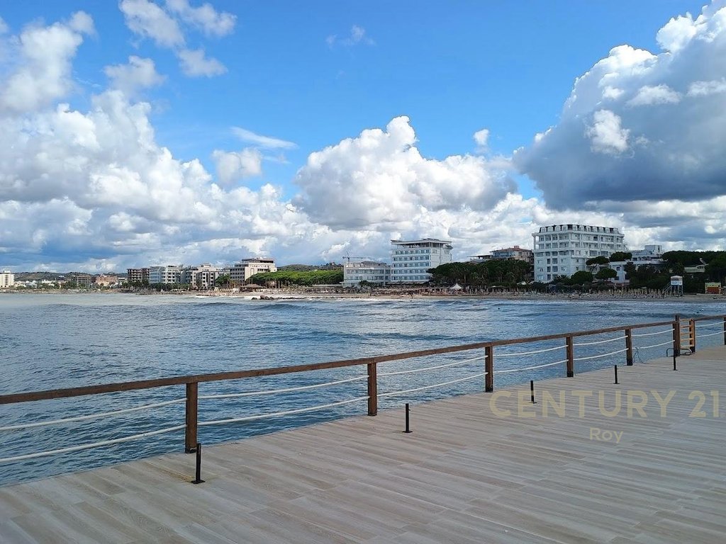 Apartament 1+1 në Shitje në Golem!