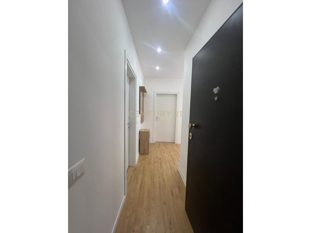 SHITET APARTAMENT 1+1 VIJE E PARE ME DETIN SHKEMBI KAVAJES "