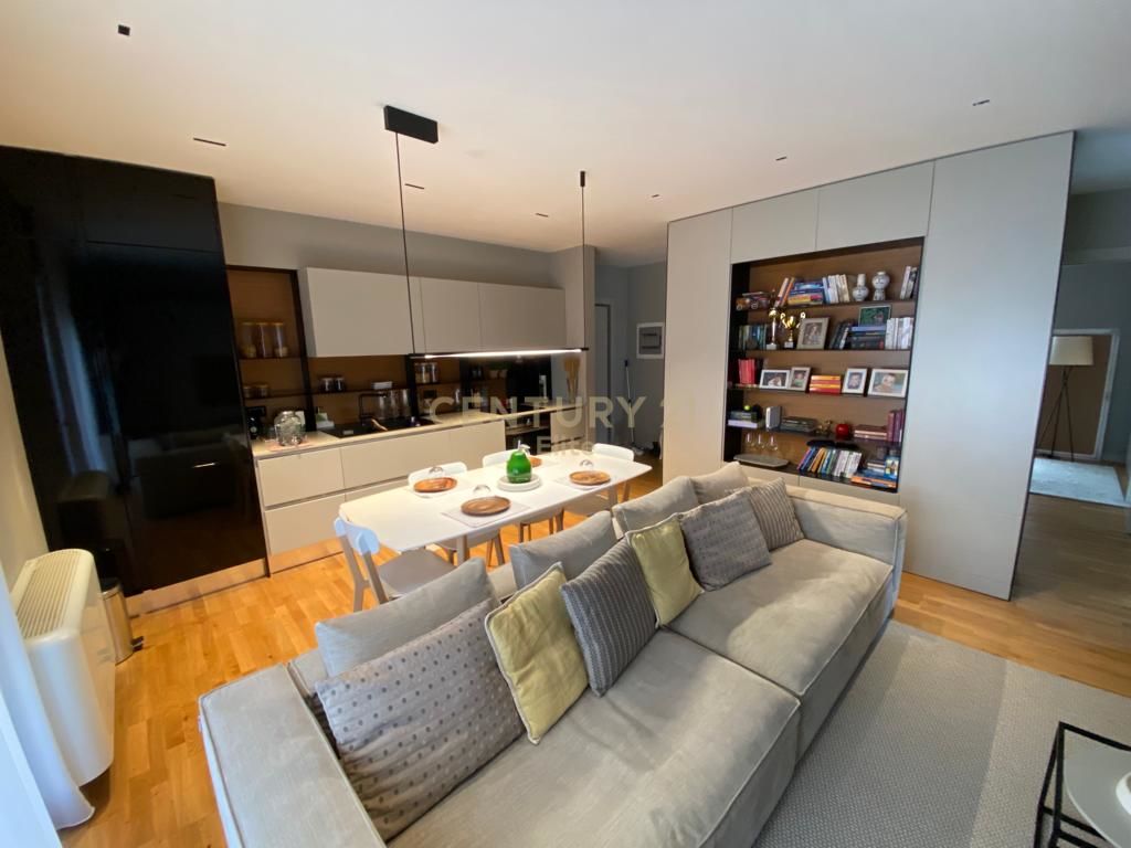 Apartament+ 2 Parkime te Liqeni i Thate.