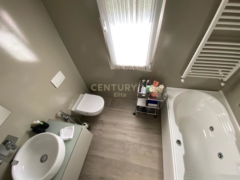 Apartament+ 2 Parkime te Liqeni i Thate.