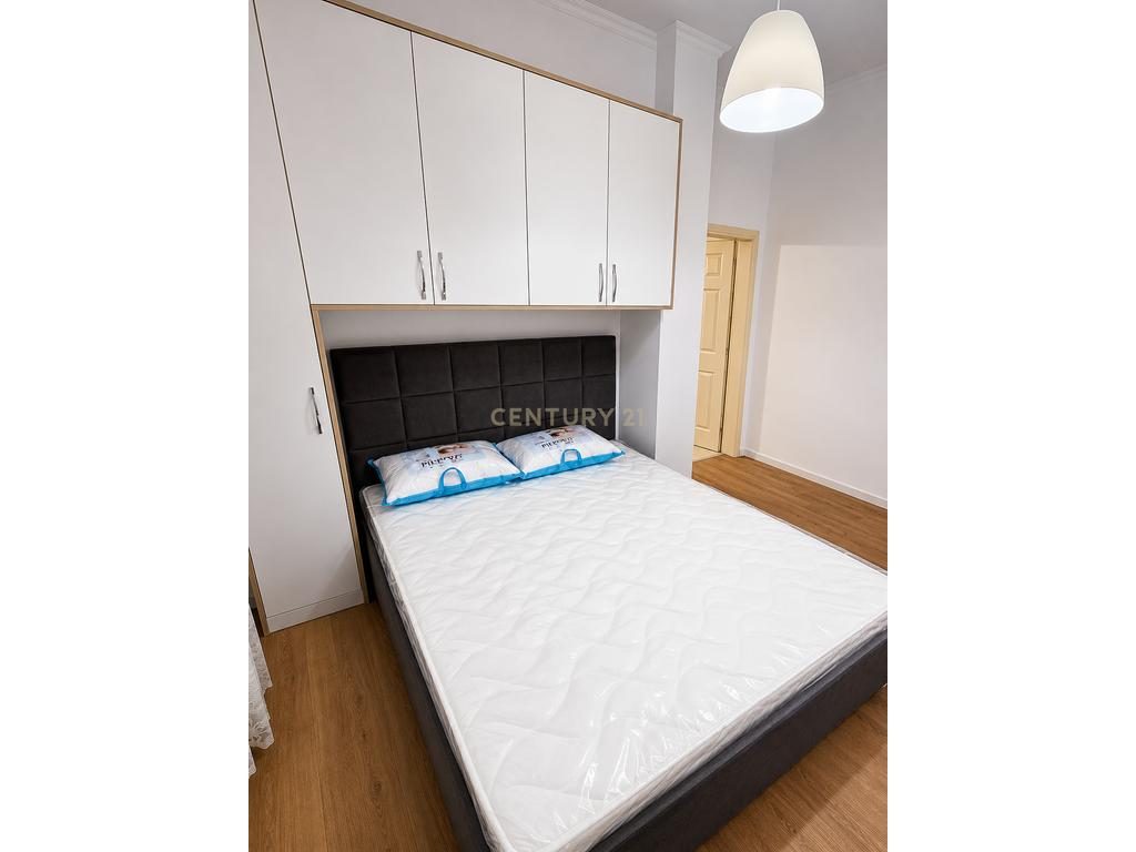 Apartament me qera tek kopshti botanik