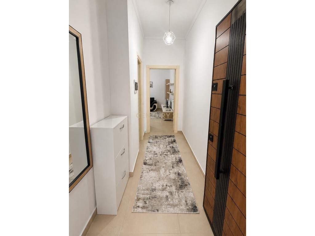 Apartament me qera tek kopshti botanik