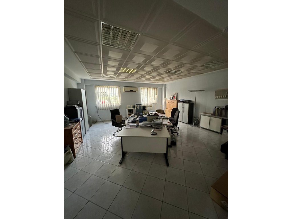 Shitet  Toke + Ambient Biznesi ne Autostraden Durres - Tirane ( 9200m2 ) !