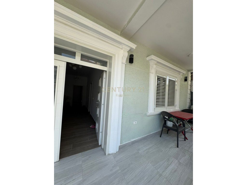 Apartament 2+1 me Qera tek Bulevardi i ri  !