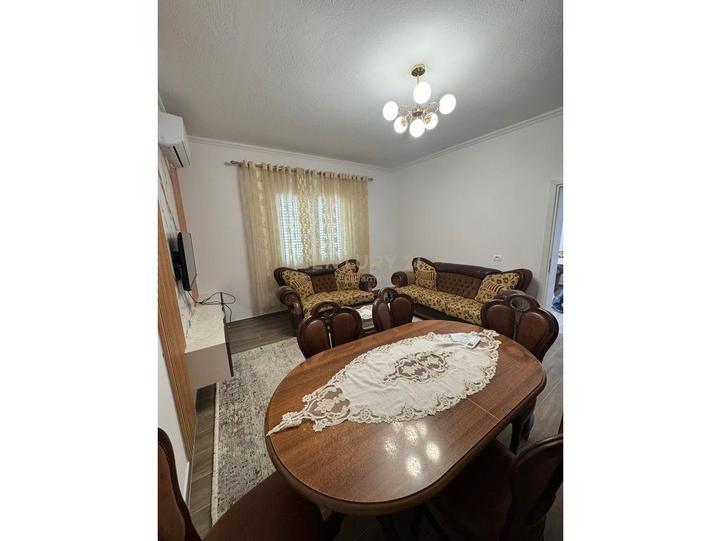 Apartament 2+1 me Qera tek Bulevardi i ri  !