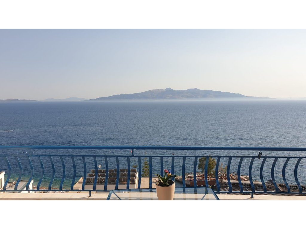 SARANDE, SHESIM PENTHOUSE 3+1+2 ME PAMJE NGA DETI