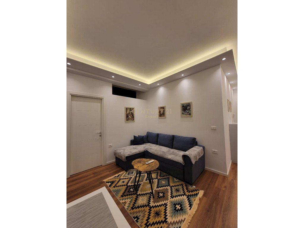 APARTAMENT 1+1 ME QIRA KAT VILE RRUGA E DURRESIT!