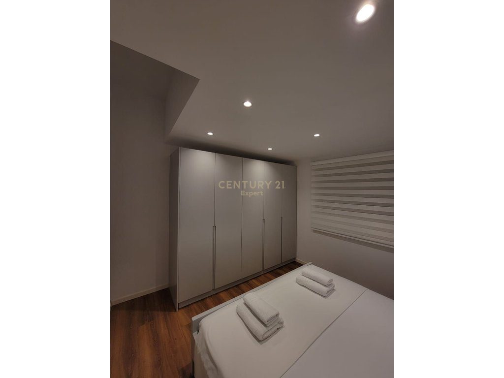 APARTAMENT 1+1 ME QIRA KAT VILE RRUGA E DURRESIT!