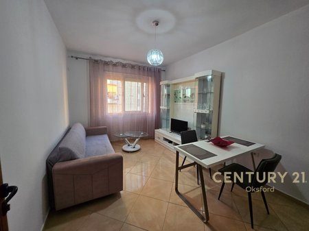 Qira, Vile, Prane Palleteve Cabej, Misto Mame, Tiranë - 1500 € | 500 m²