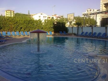 SHITET HOTEL DHE KARBURANT BUZE RRUGE NE GOLEM