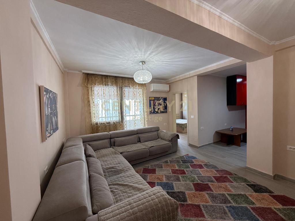 APARTAMENT 1+1 NE SHITJE "BULEVARDI ZOGU PARE", TIRANE!