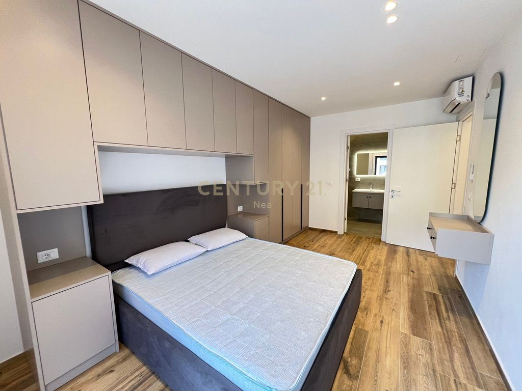 Apartament 2+1+2 me post parkimi per qira te Kodra e Diellit 2!
