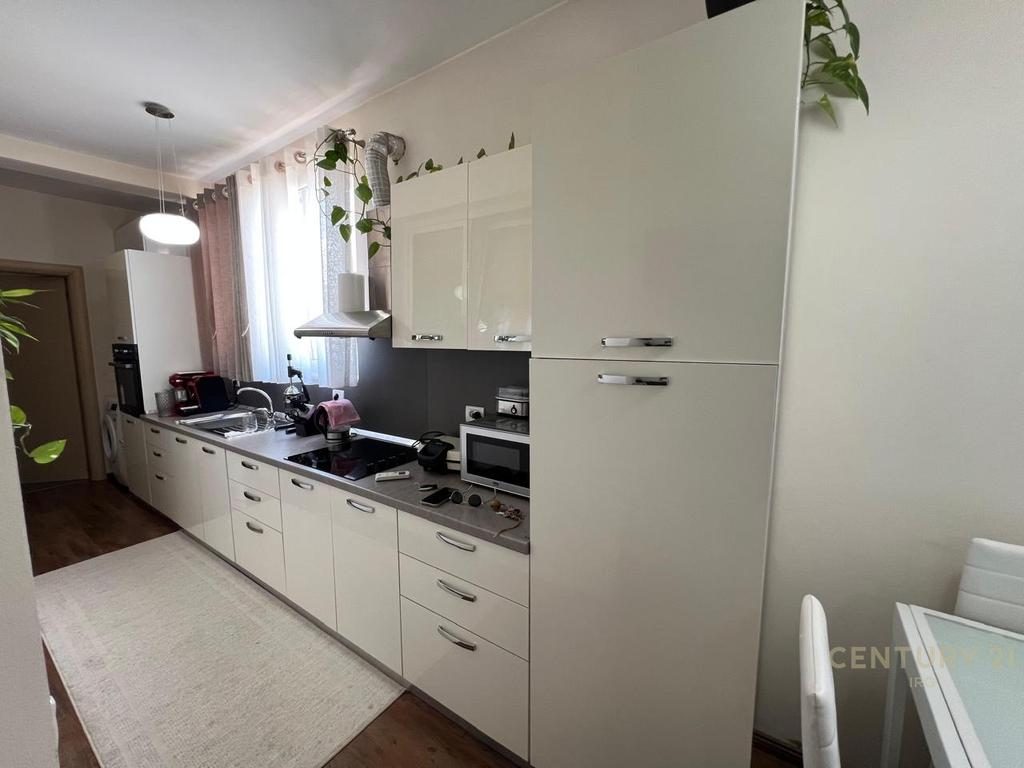 Apartament 2+1 me qera tek Rr 5 Maji