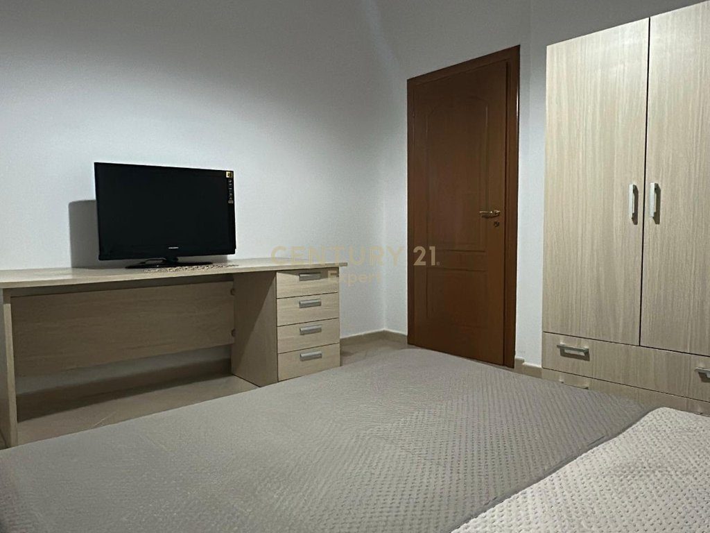 APARTAMENT 2+1 PER QIRA NE LUNGOMARE