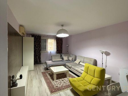 Shitet Apartament me verande prane Diplomatit
