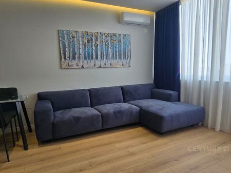 Shitet Apartament 1+1 + Verandë te Rr. Myslym Shyri – Urban Peak Residence ✨