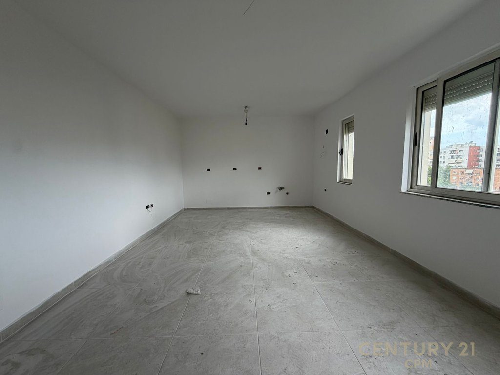 APARTAMENT 2+1 PER SHITJE TE ALI DEMI!