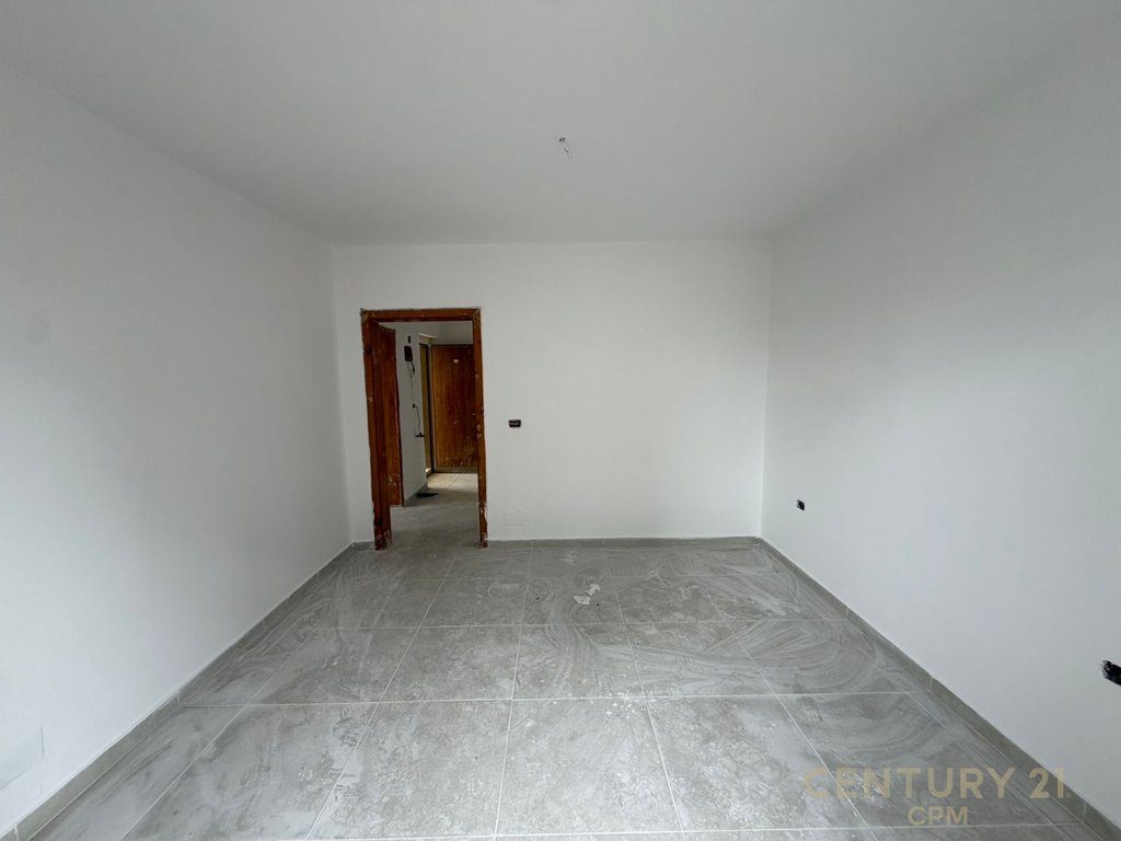 APARTAMENT 2+1 PER SHITJE TE ALI DEMI!