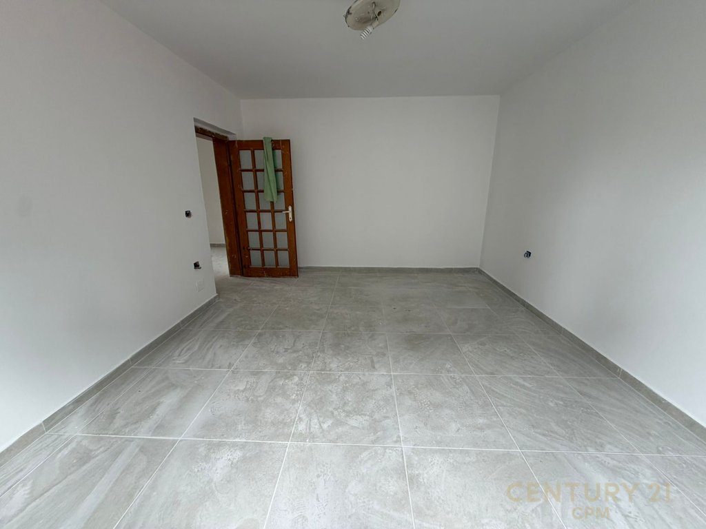 APARTAMENT 2+1 PER SHITJE TE ALI DEMI!