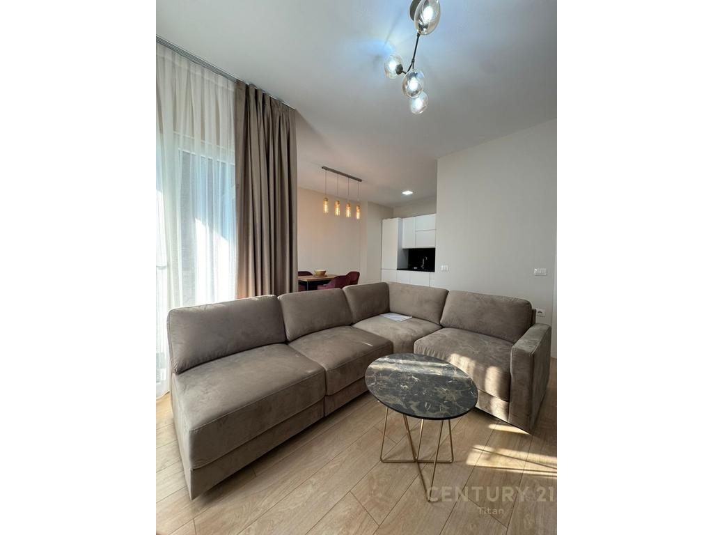 Apartamenr modern 2+1+2 per qira te Rruga e Kosovareve