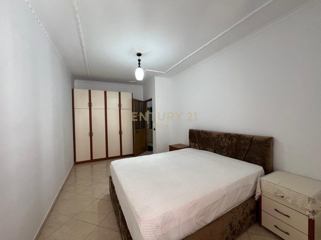 Apartament 1+1 për qira, pranë kupolës/Laprakë