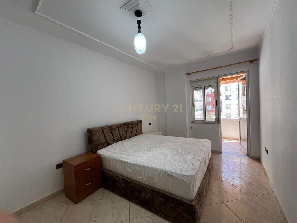 Apartament 1+1 për qira, pranë kupolës/Laprakë