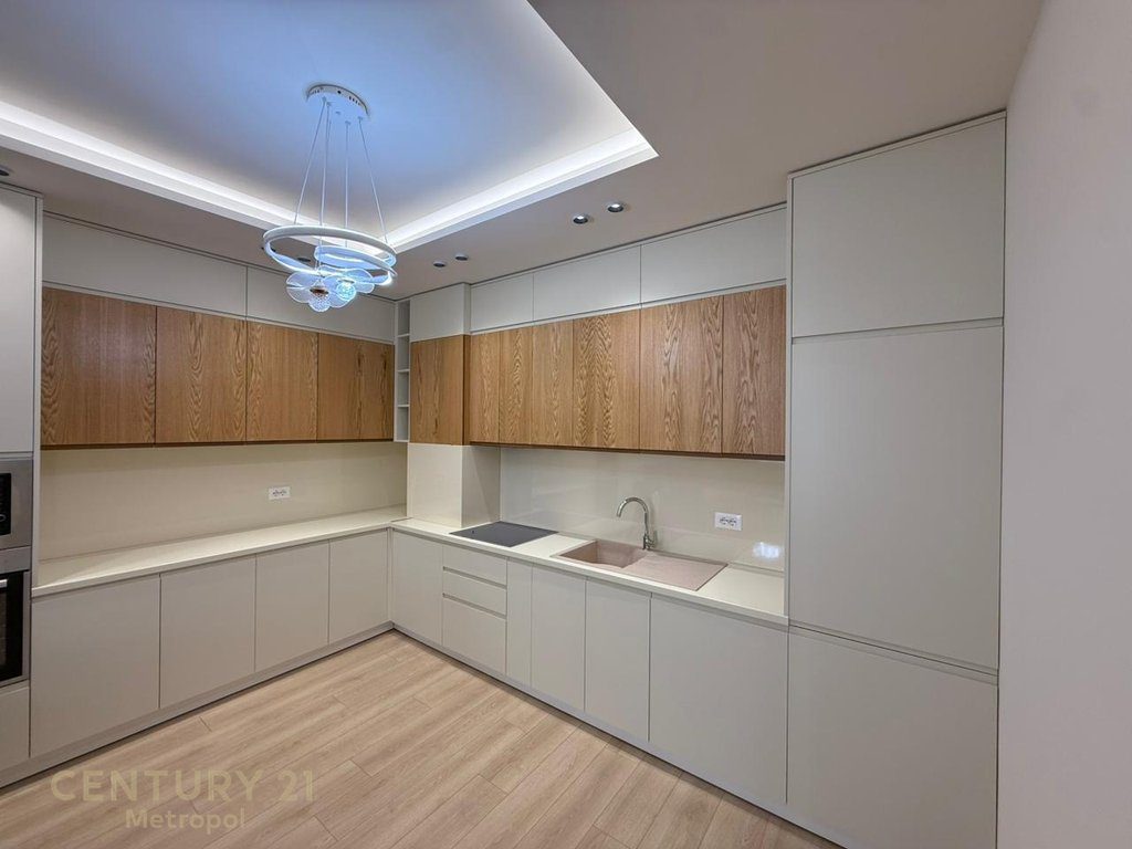 Apartament 1+1 për shitje  tek  Zogu i Zi, Tiranë !