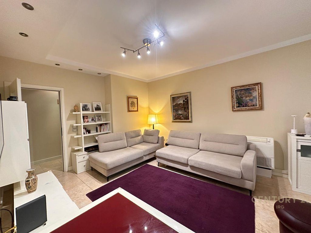 Apartament 2+1+2 per qera tek Kapiten Mir Zoti, Liqeni i Thate!