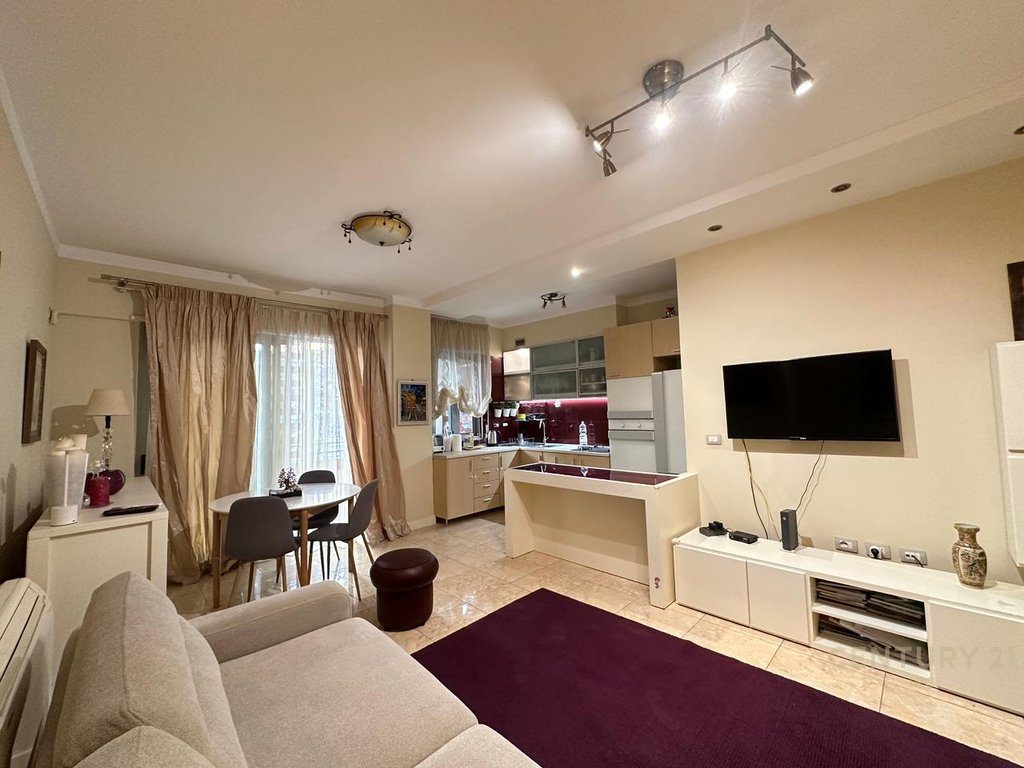 Apartament 2+1+2 per qera tek Kapiten Mir Zoti, Liqeni i Thate!