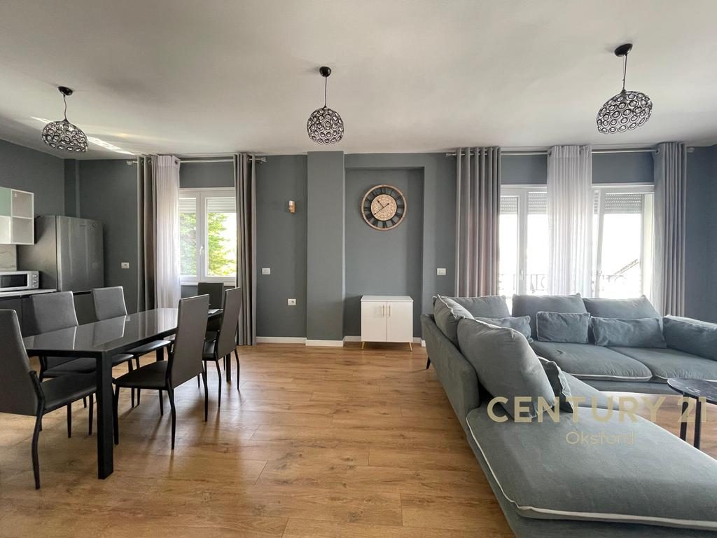 APARTAMENT PËR QIRA 2+1+2+POST PARKIMI TE KOPSHTI BOTANIK!