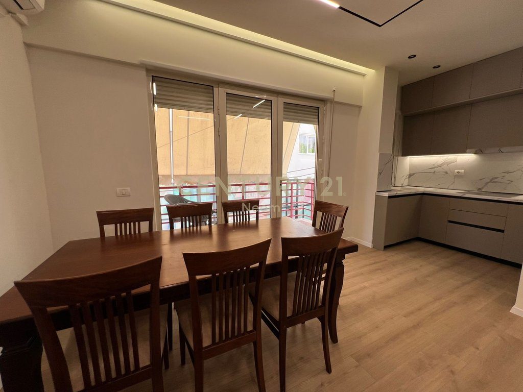 Shitet apartament 3+1 tek Liqeni i Thatë, një nga zonat më të kërkuara të Tiranës!