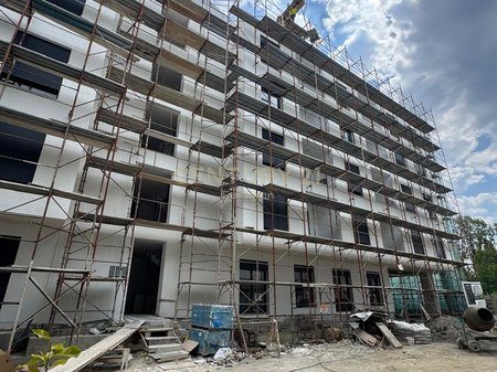 FILLUAN SHITJET TEK "GRAND MARINA RESIDENCE", TEK MALI I ROBIT !