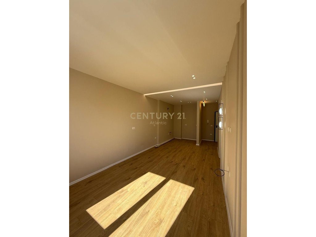 Apartament 1+1 Për Shitje në Mali i Robit.