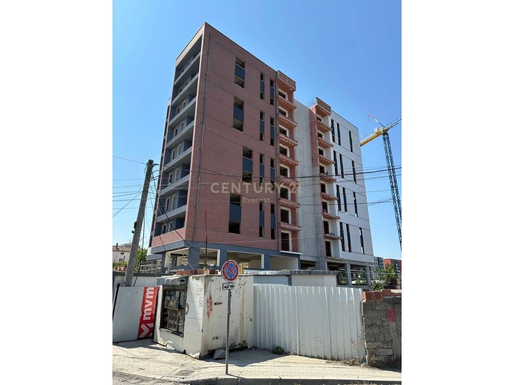 ISH FUSHA E AVIACIONIT, SHESIM APARTAMENT 1+1+POST PARKIMI