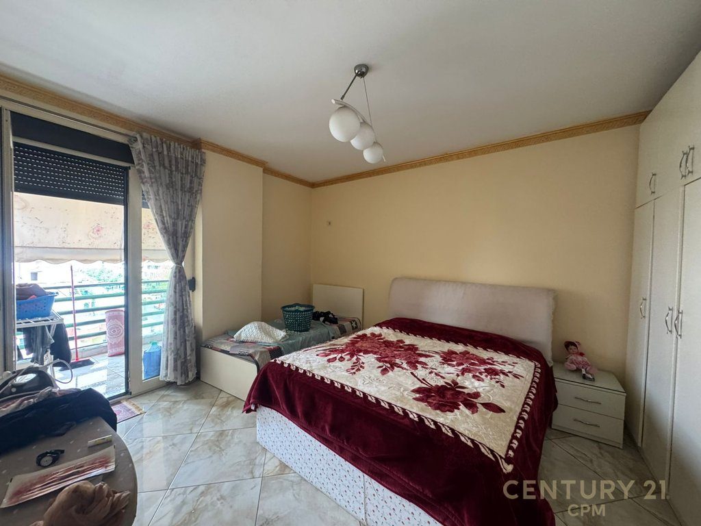 SHITET APARTAMENT 2+1+2 NE ASTIR!