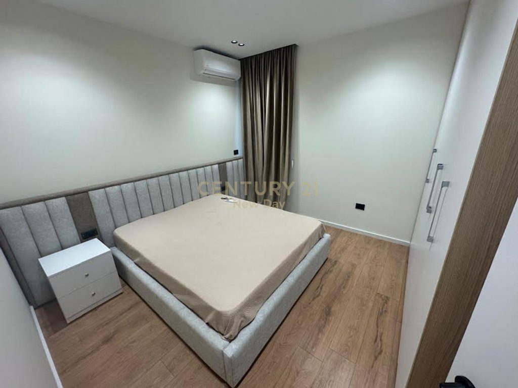 Jepet me qira apartament 1+1 prane BLUE STAR