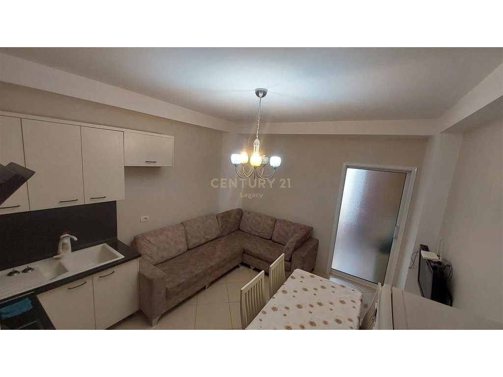 Apartament 1+1 me Qira në Astir. 400 € /Muaj