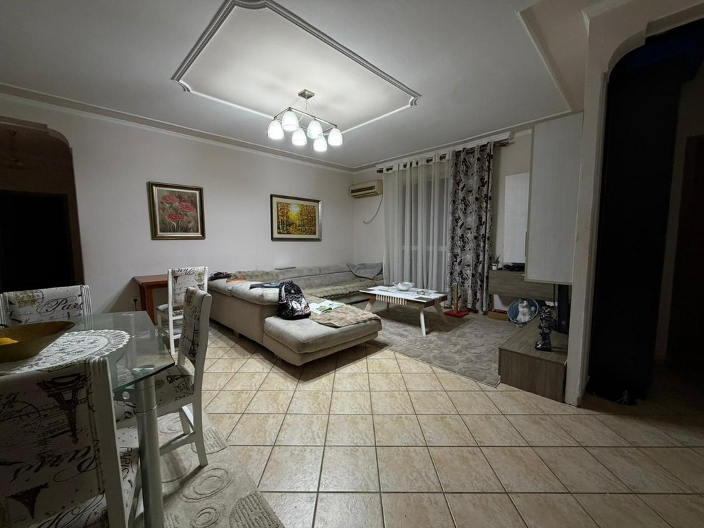 Apartament 3+1 për Shitje pranë Shkollës së Baletit!