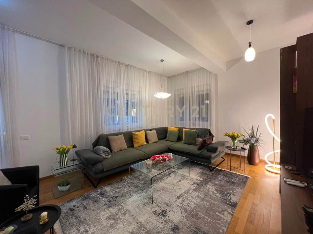 Jepet me qera apartament luksoz 2+1 në Rezidencën Touch of the Sun, Sauk 🌿