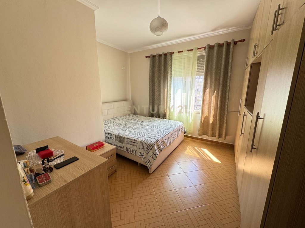 APARTAMENT 2+1 PER QIRA NE ASTIR !