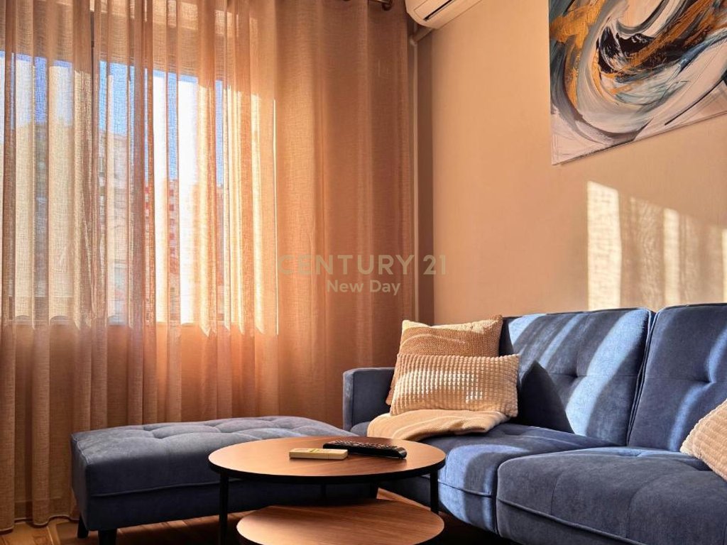 Apartament 2+1 Me Qira në Qender  te Durrësit - 700€ | 73 m²