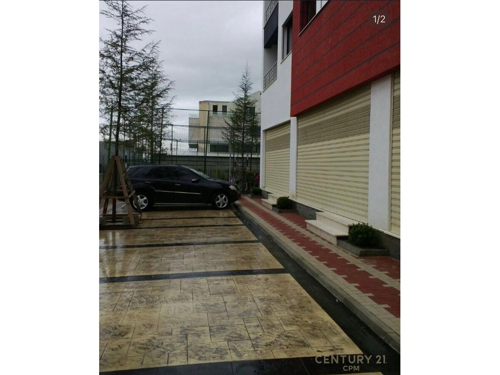 Ambjent  Komercial Ne Shitje Prane VEKO Group në Autostradë Tiranë - Durrës