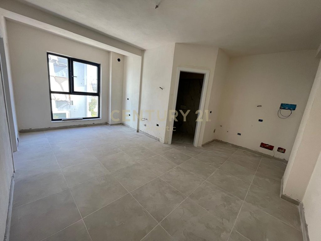 NDERTIM I RI! SHITET APARTAMENT 1+1 NE MALIN E ROBIT!