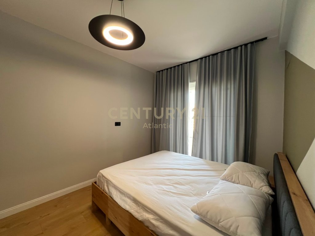 SHITET APARTAMENT 1+1 I MOBILUAR NE SHKEMBIN E KAVAJE DURRES !